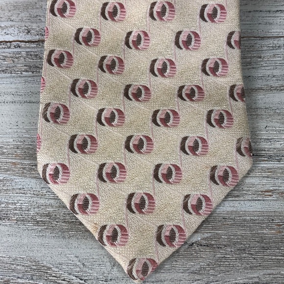 Ermenegildo Zegna Other - Ermenegildo Zegna Cream Silk Tie Pink Design 3.75